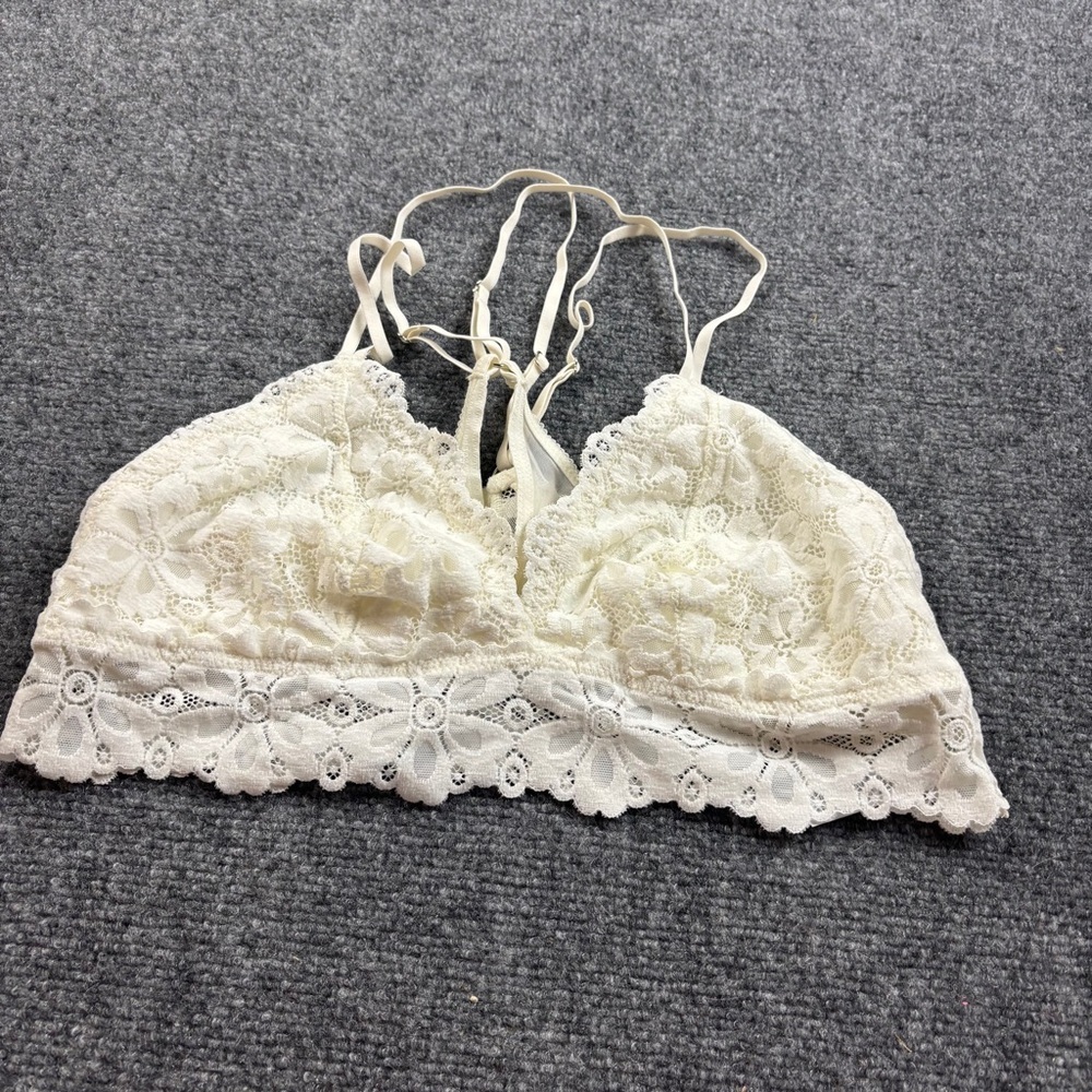 AERIE Women’s Cream Colored Lace Bralette size: Large
